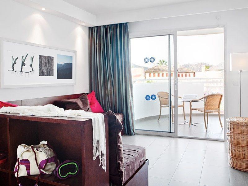 Hipotels Hotell 4*